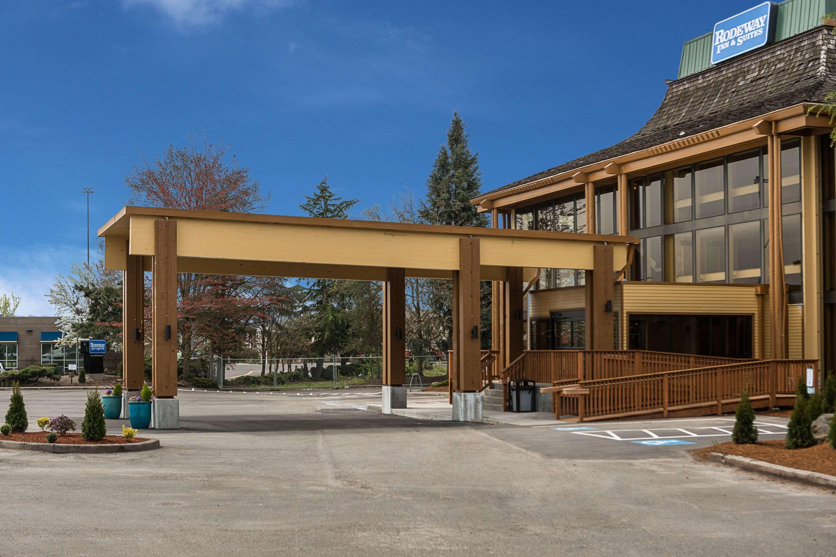 Vista Exterior Rodeway Inn & Suites Portland - Jantzen Beach
