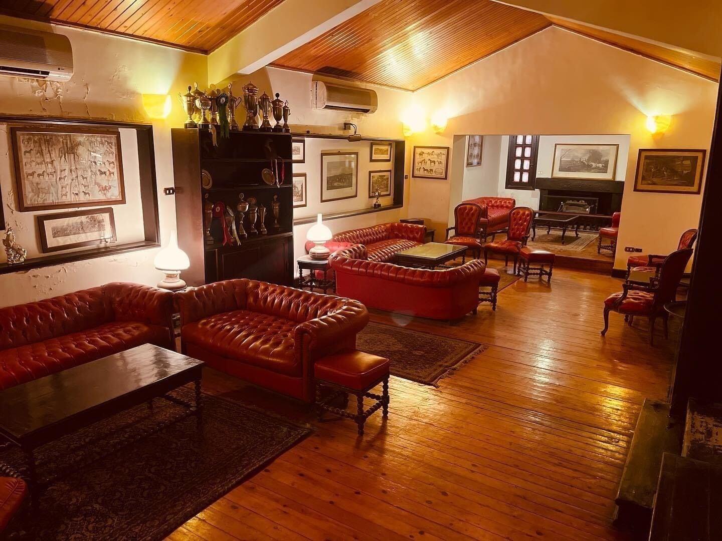 Bar/Salón Sakkara Country Club