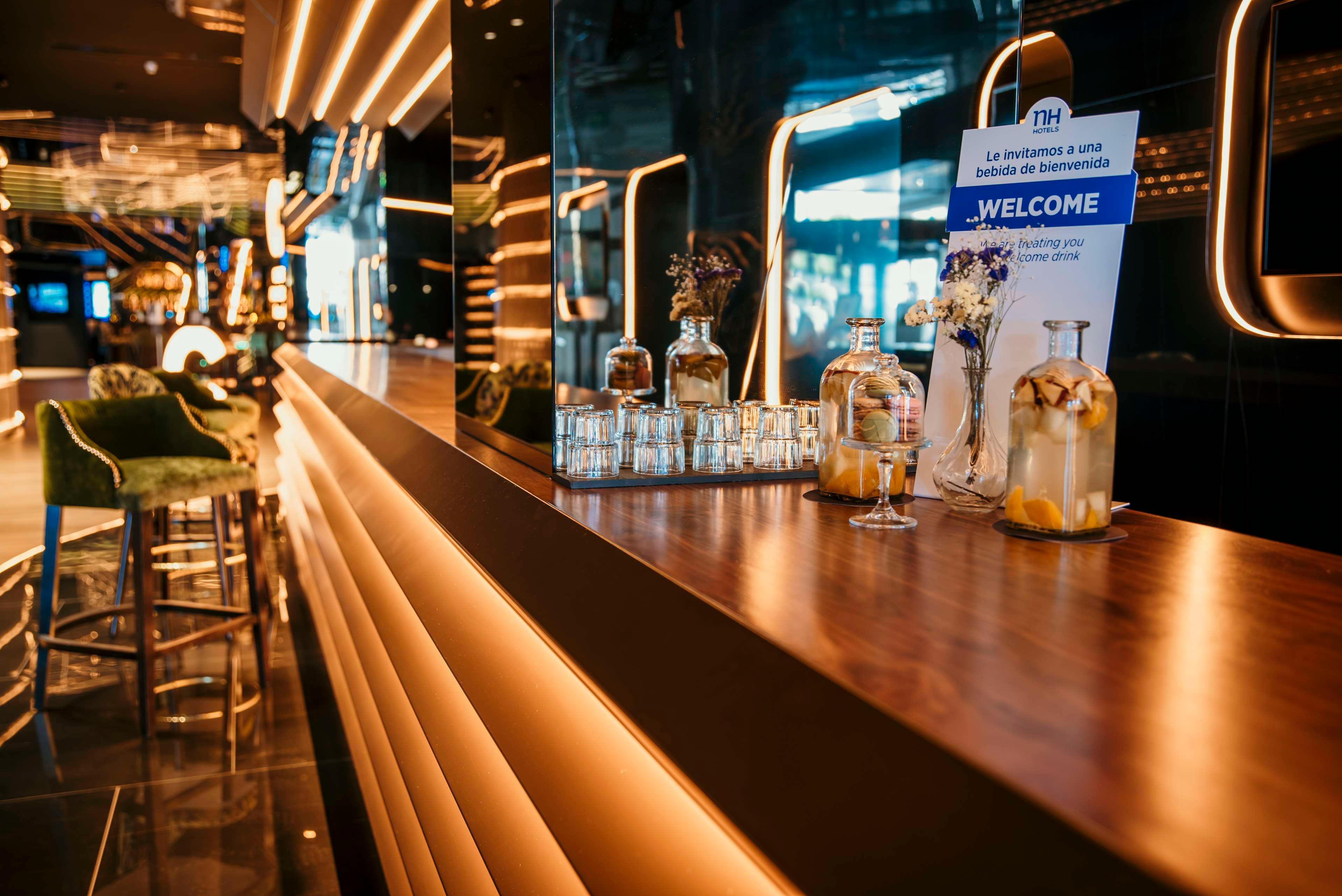 Bar/Salón NH Gran Hotel Casino Extremadura