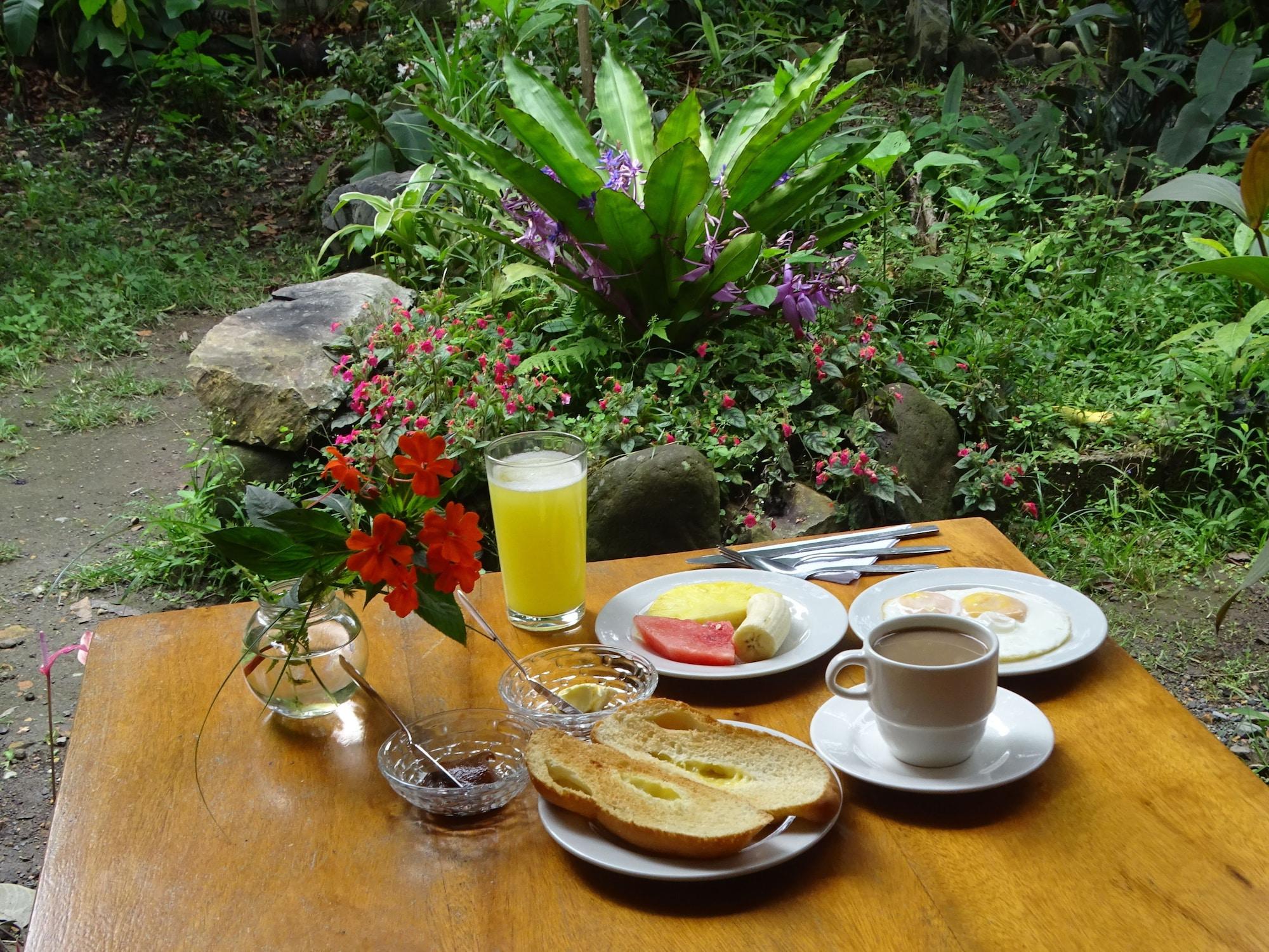Restaurant Cabañas Armonía y Jardín de Orquideas