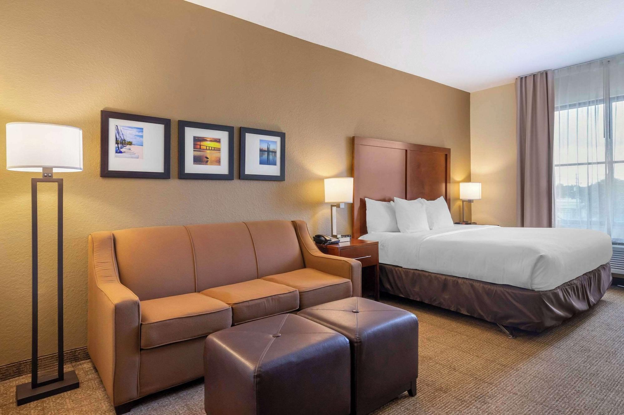 Habitación Comfort Inn & Suites Northeast - Gateway