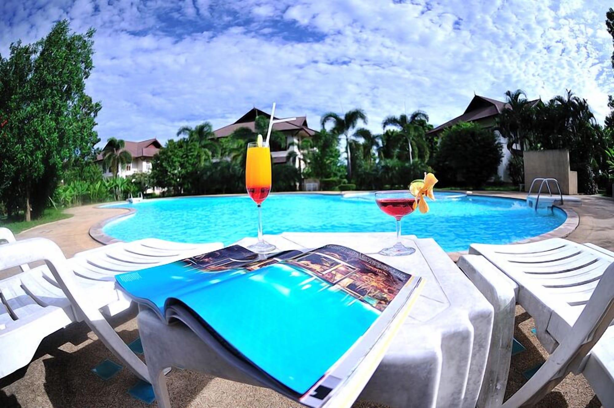 Vista Piscina Teak Garden Spa Resort