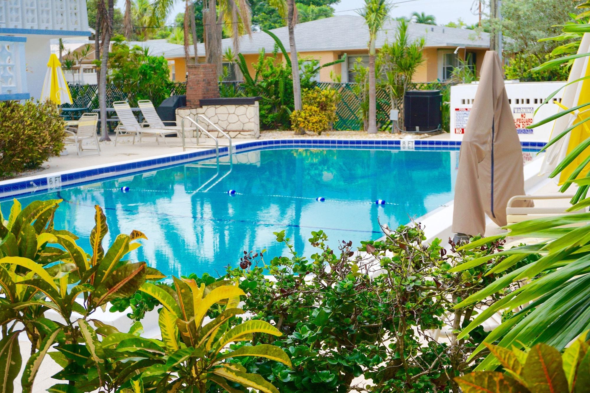 Vista Piscina Club Lux Resort By the Beach