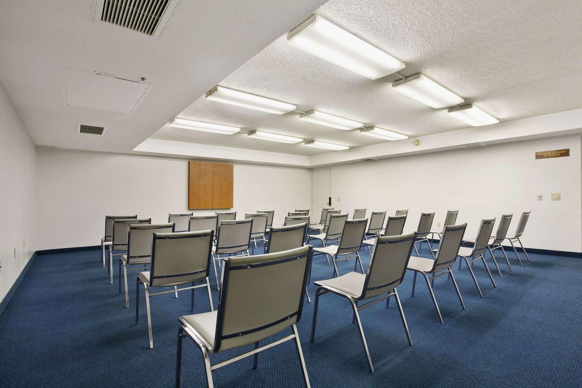 Sala de Reuniones Days Inn by Wyndham Buena Park