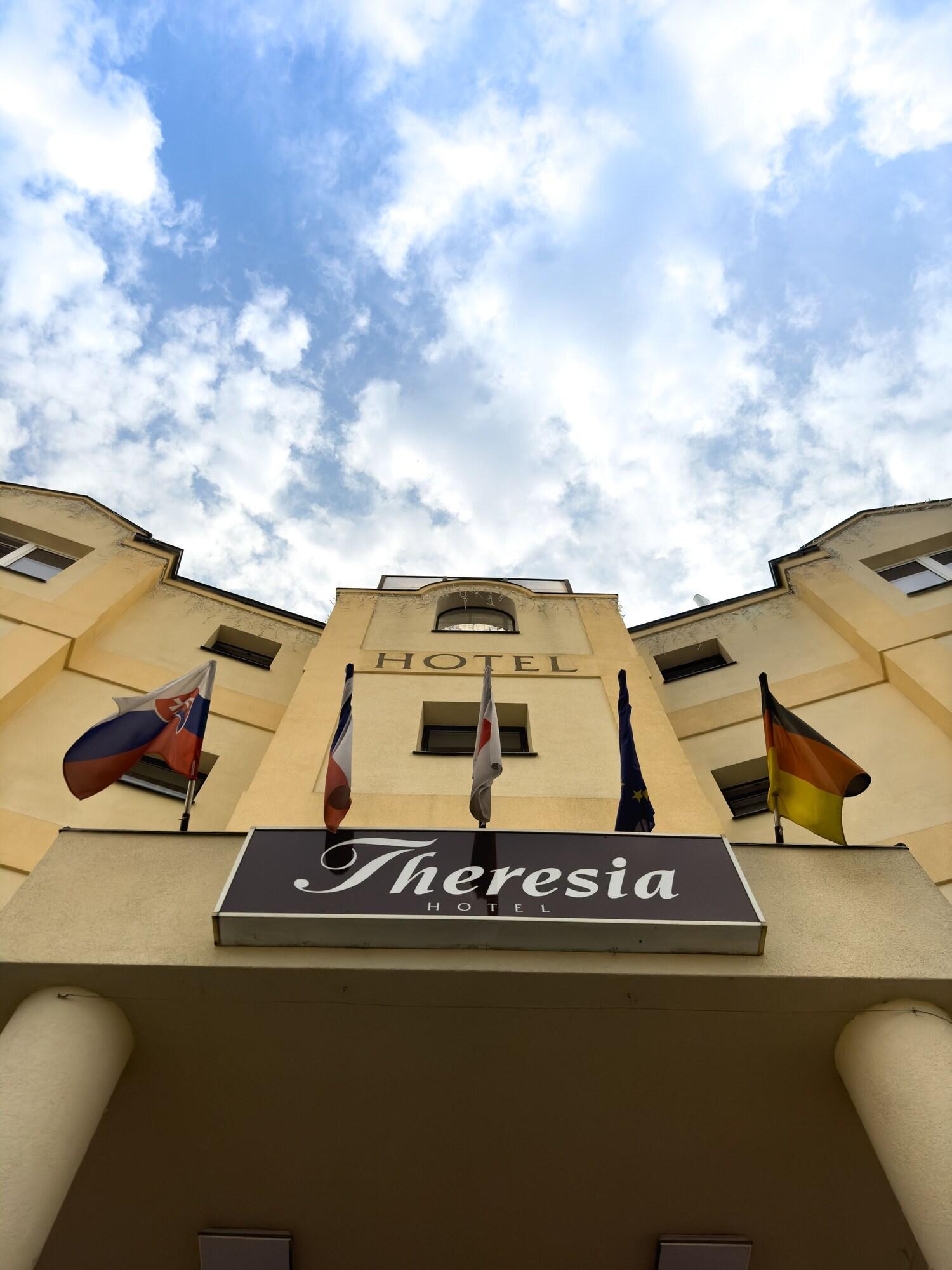 Vista Exterior Hotel Theresia Kolín