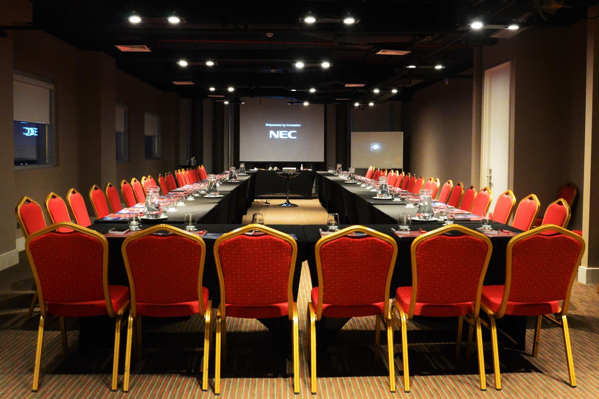 Sala de Reuniones Radisson Curico