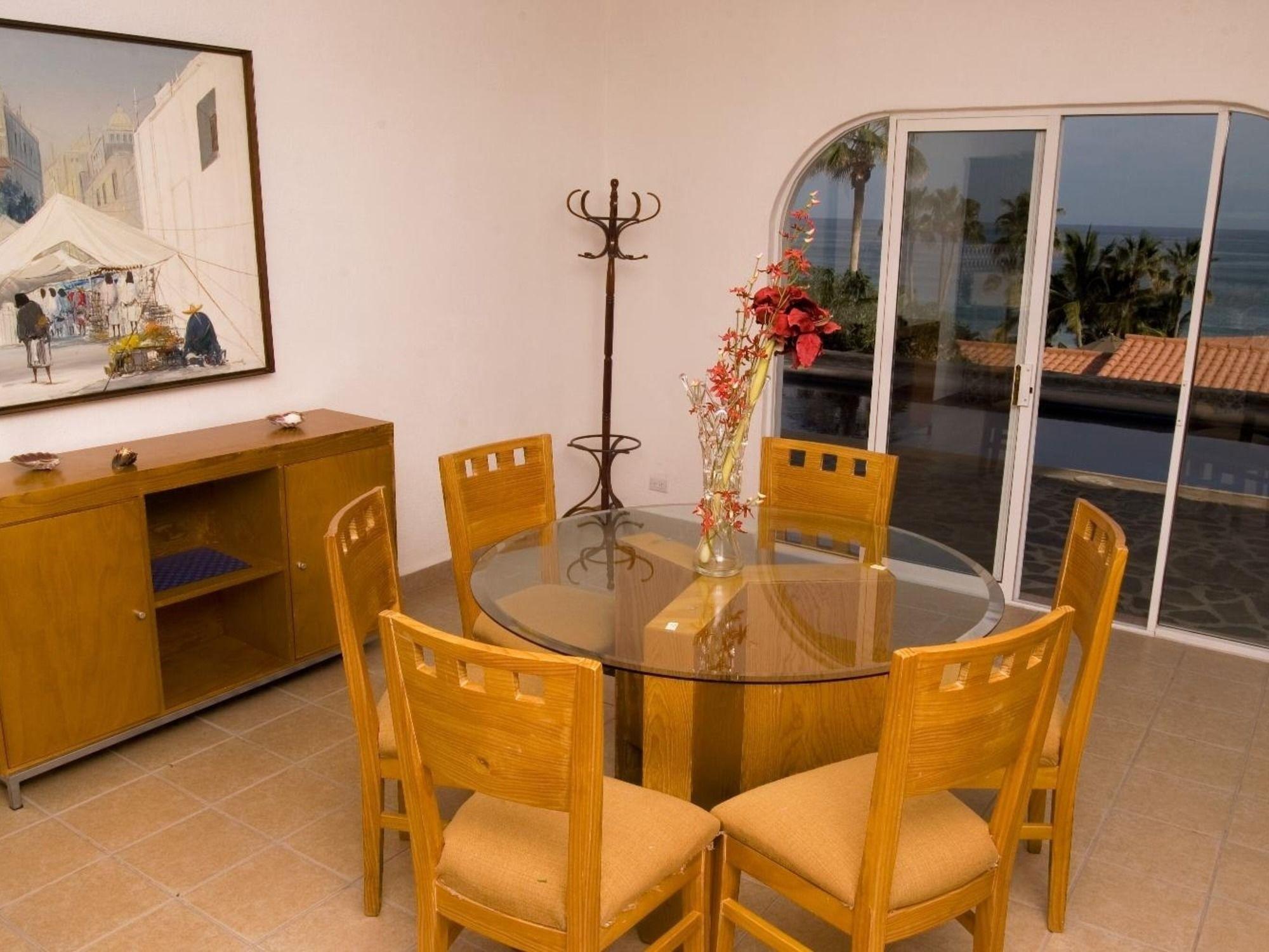 Equipamiento de Habitación Villa Oceano 4 Bedrooms 4 Bathrooms Villa by Redawning