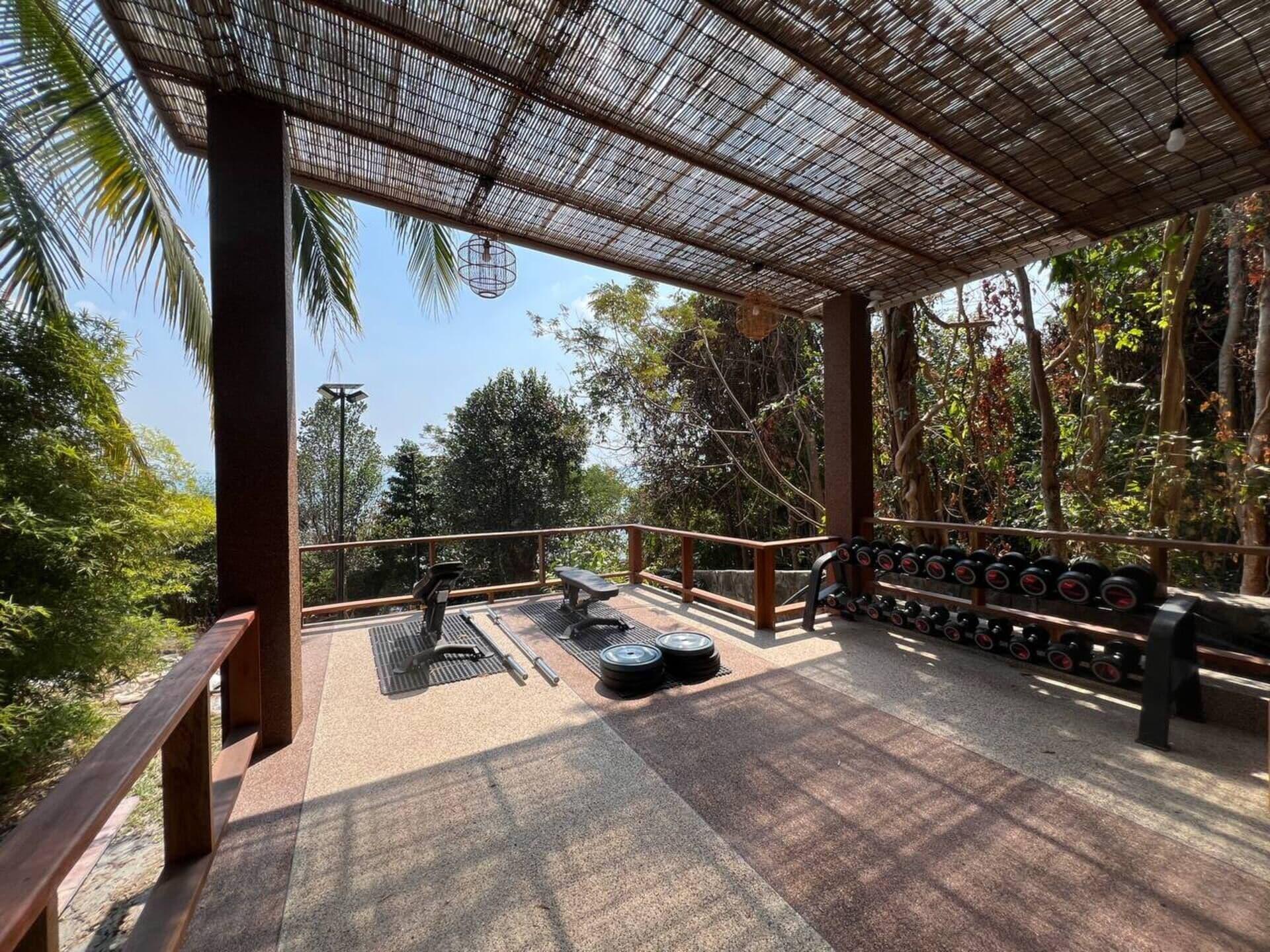 Vista Exterior Mad Monkey Koh Sdach