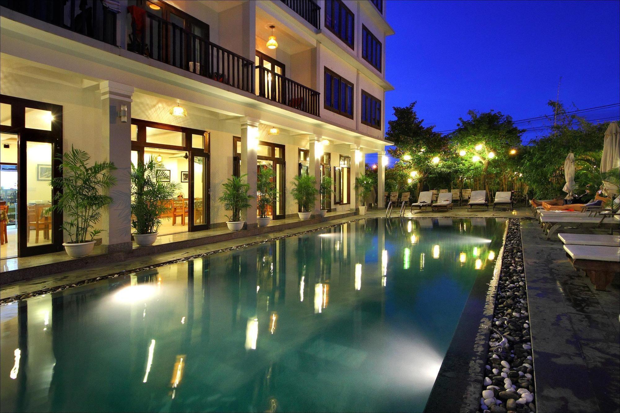 Vista Piscina Sunshine Hotel