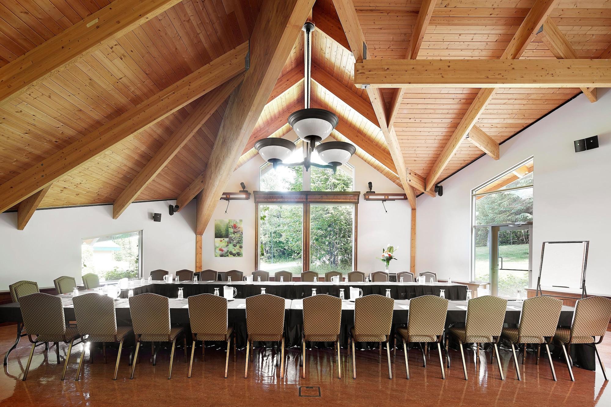 Sala de Reuniones Auberge du Lac-à-l'Eau-Claire