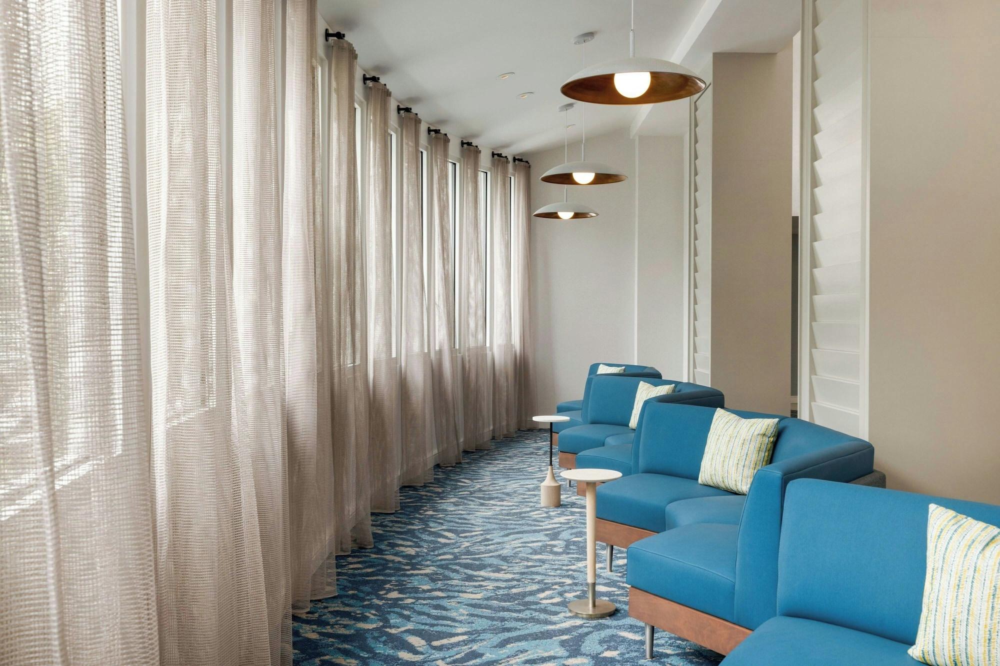 Vista Lobby Courtyard Ocean City Oceanfront