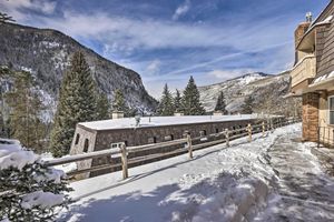 Alquiler Vacacional - Prime East Vail Condo: Mountain Meets Modern!