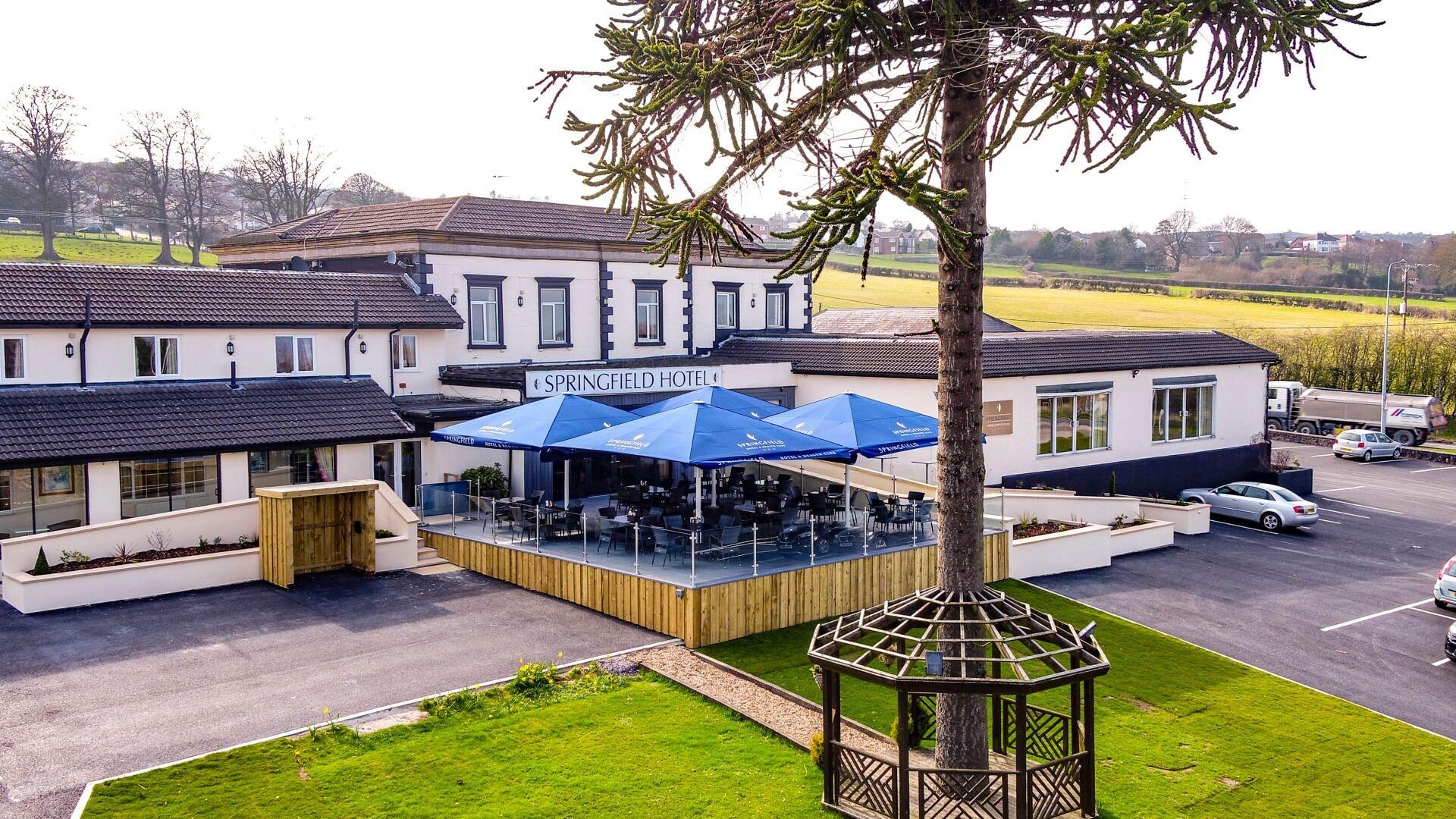 Varios Springfield Hotel and Restaurant