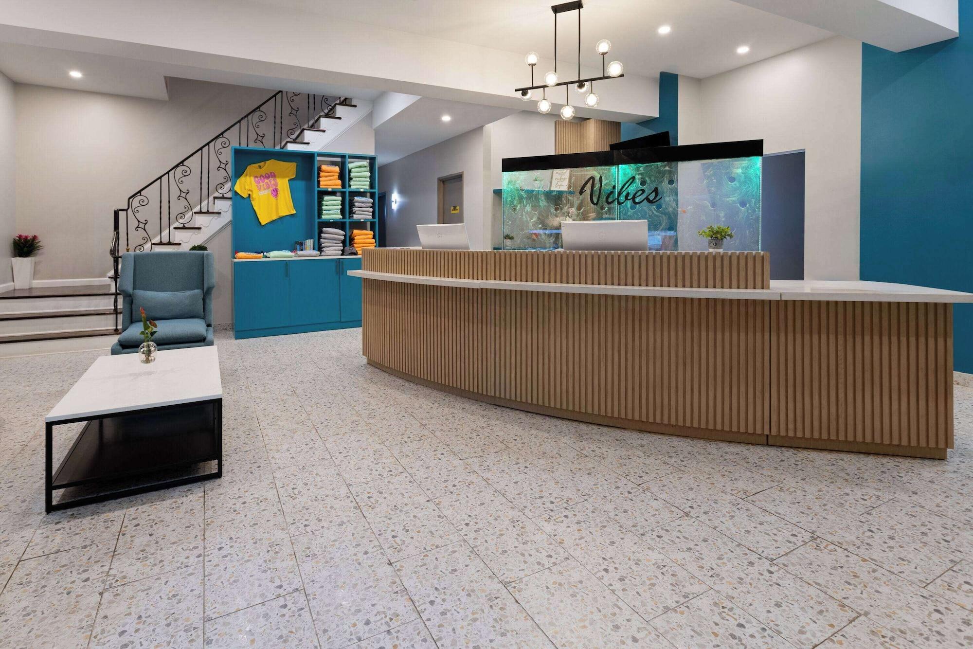 Vista Lobby The Vibes Hotel, Trademark Collection by Wyndham