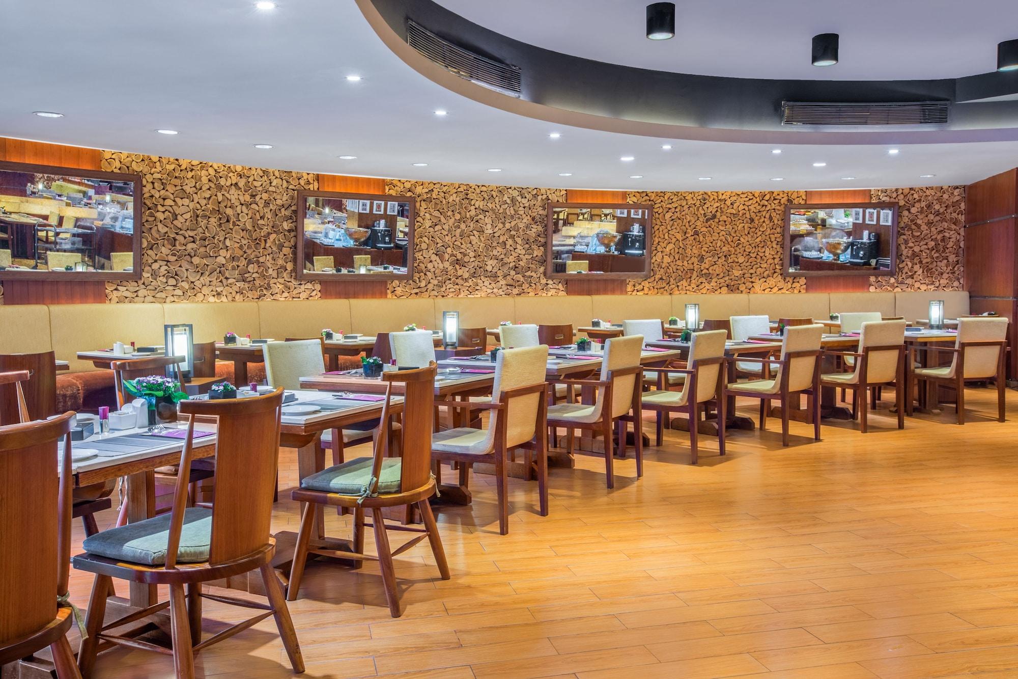 Restaurant Crowne Plaza Guangzhou City Centre by IHG
