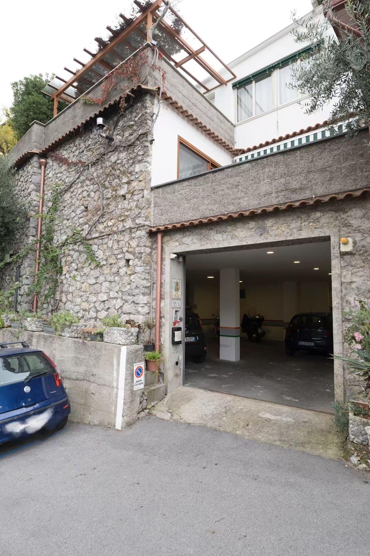 Vista Exterior Dint' a Torre Bed & Breakfast