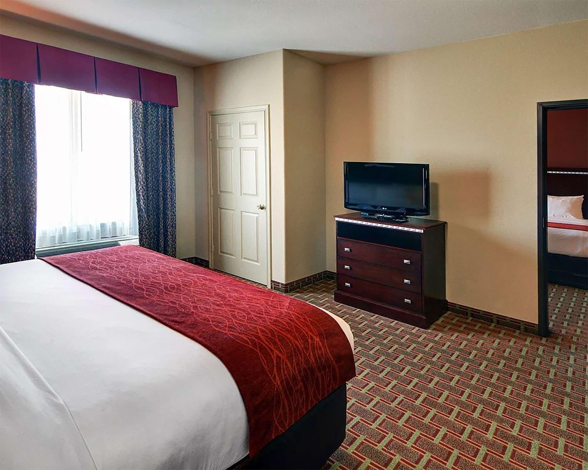 Habitación Comfort Suites Lake Worth