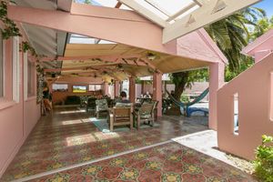 Alojamiento - Dolphins Beach House - Hostel