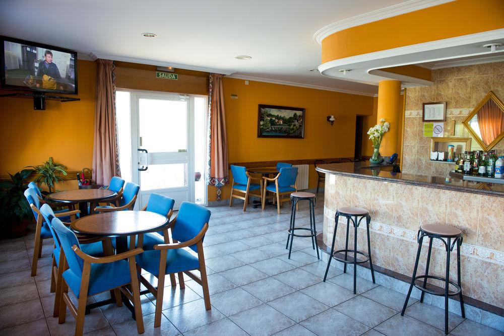 Bar/Salón Hotel Alpina