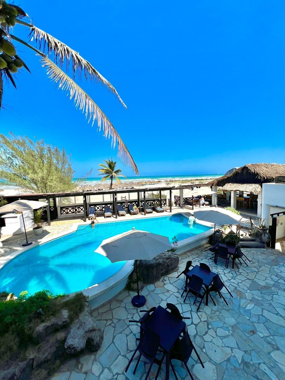 Vista Piscina Hotel Lorencillo Miramar