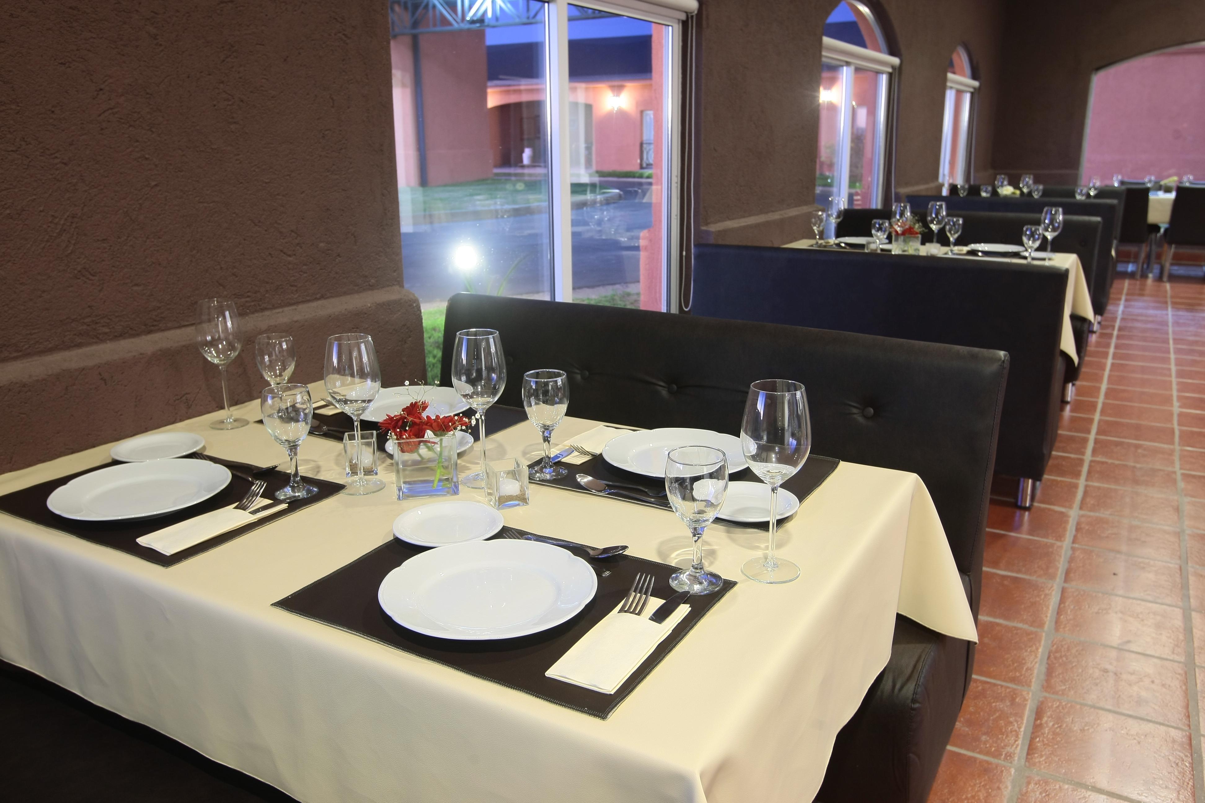 Restaurant Nawan Resort Serrano