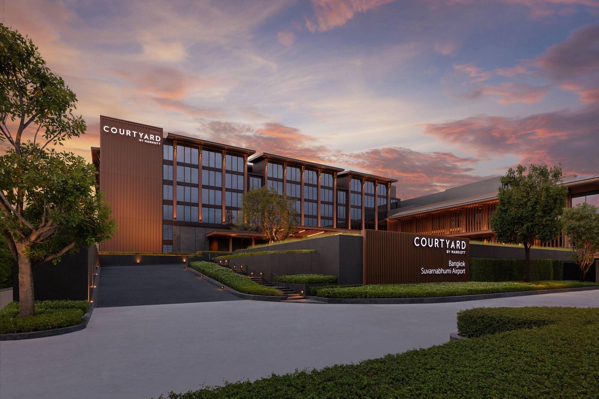 Vista Exterior Courtyard by Marriott Bangkok Suvarnabhumi Airport