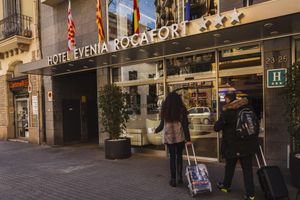 Alojamiento - Evenia Rocafort