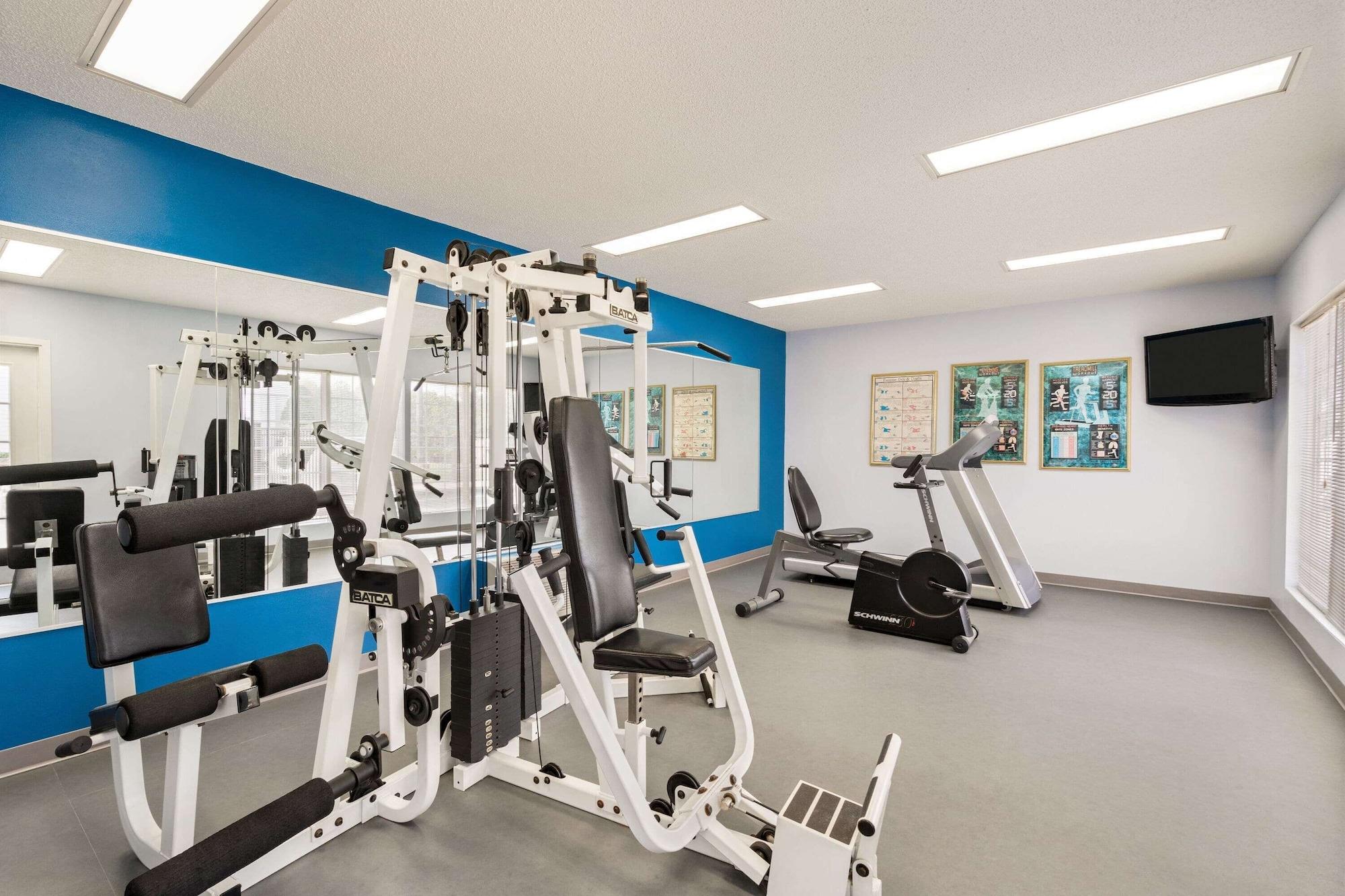 Gimnasio Baymont by Wyndham Henderson Oxford