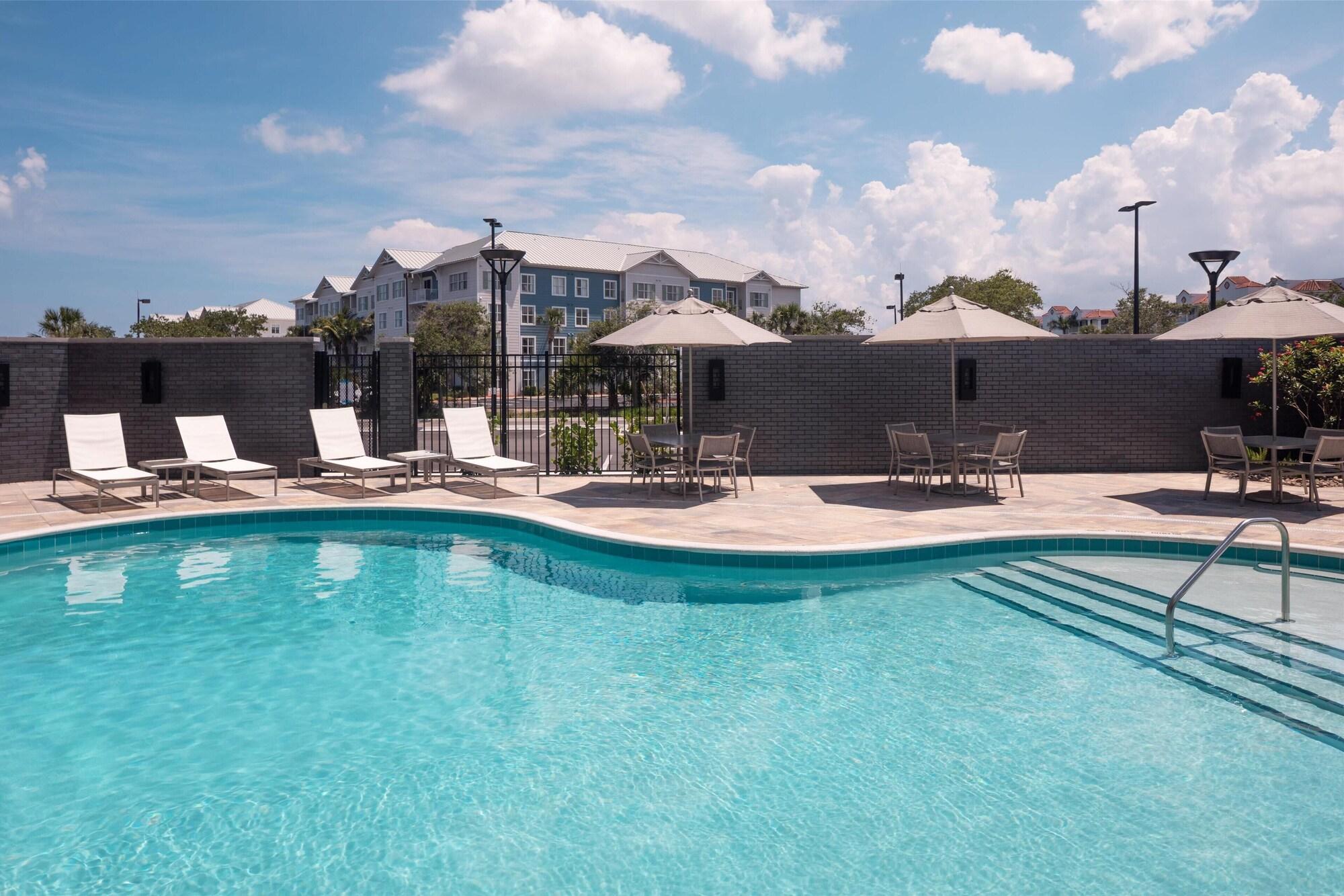 Vista Piscina Hyatt Place Cape Canaveral