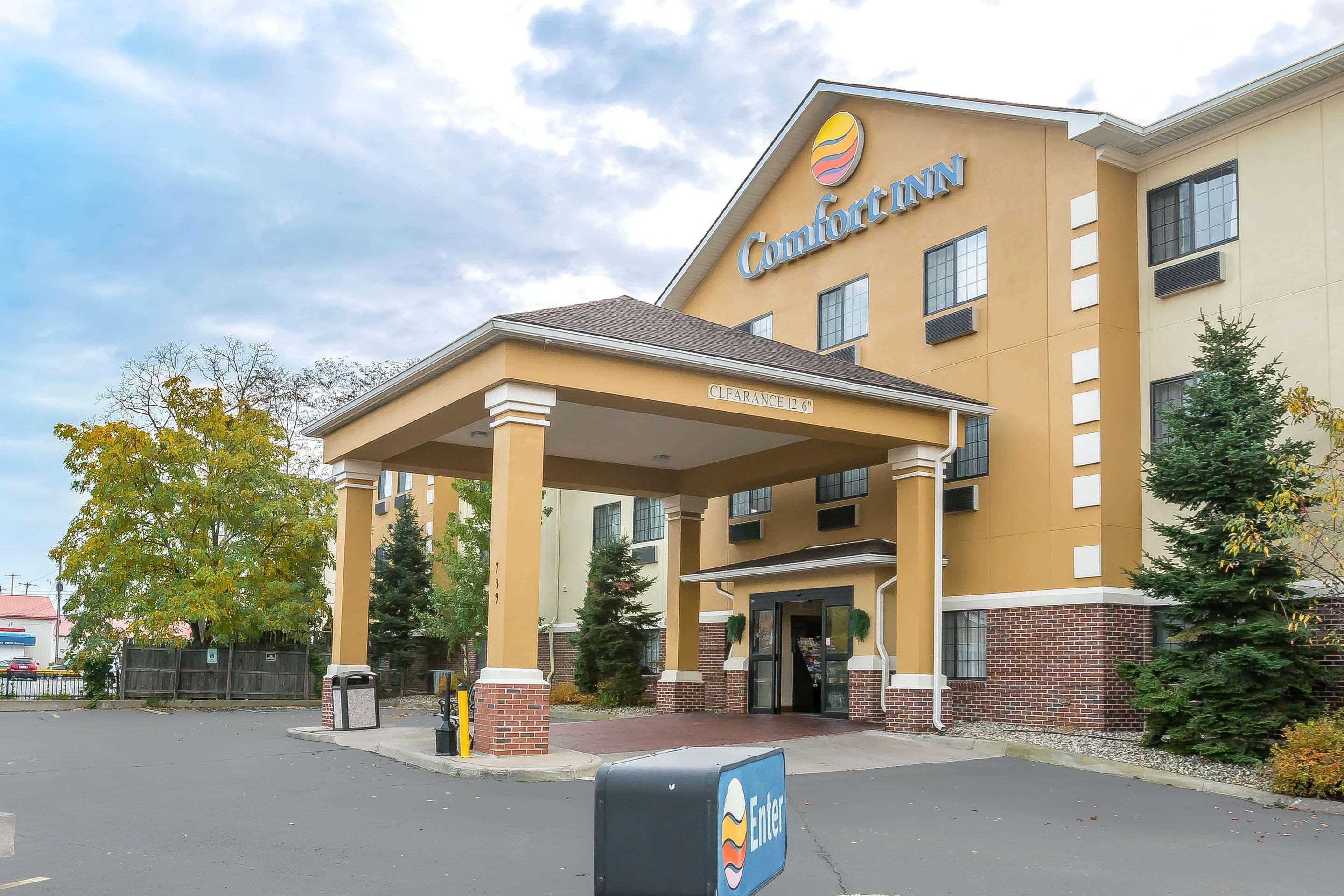 Vista Exterior Comfort Inn Downtown - University Area