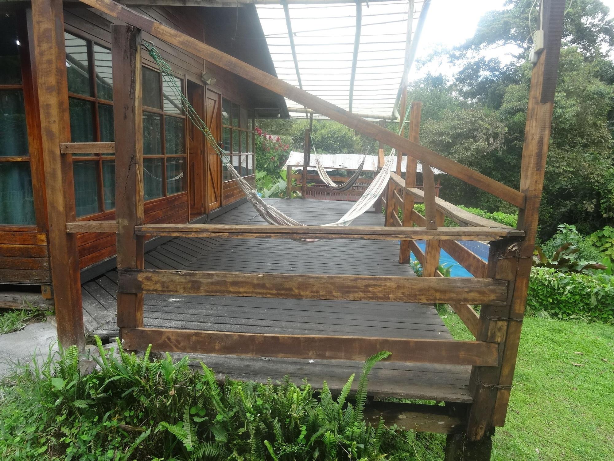 Equipamiento de Habitación Hosteria cabañas la Estancia Mindo