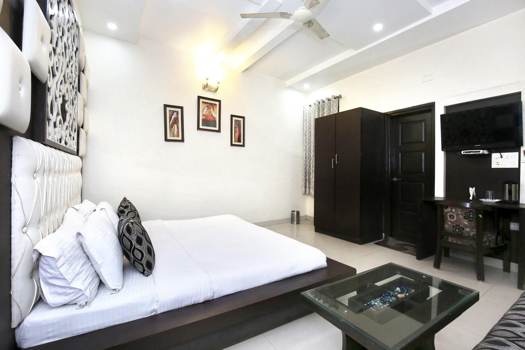 Habitación Capital O 9235 Hotel Nayyar