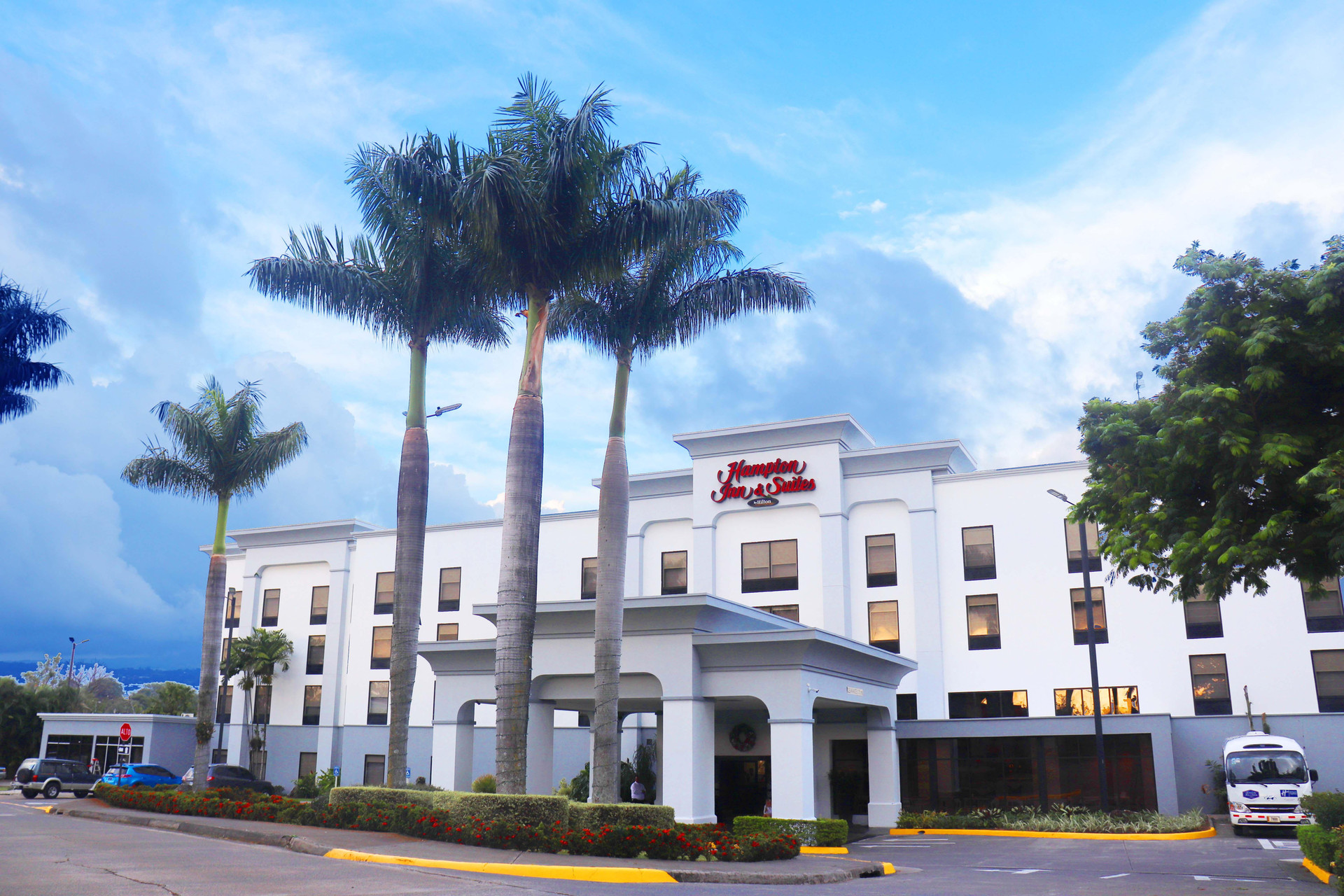 Vista Exterior Hampton Inn & Suites by Hilton San Jose-Airport