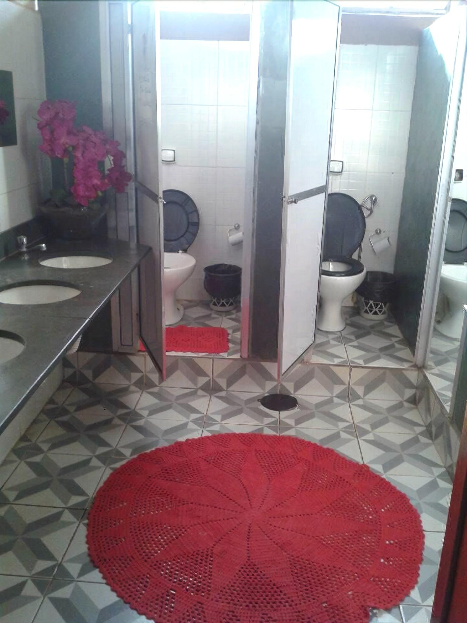 Equipamiento de Habitación Hotel Santa Sara