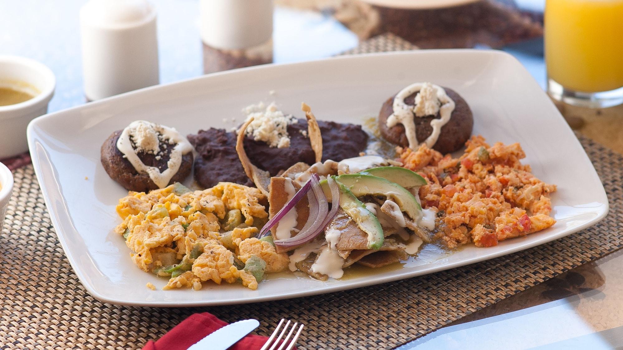 Restaurant Hotel Mision Colonial San Cristobal