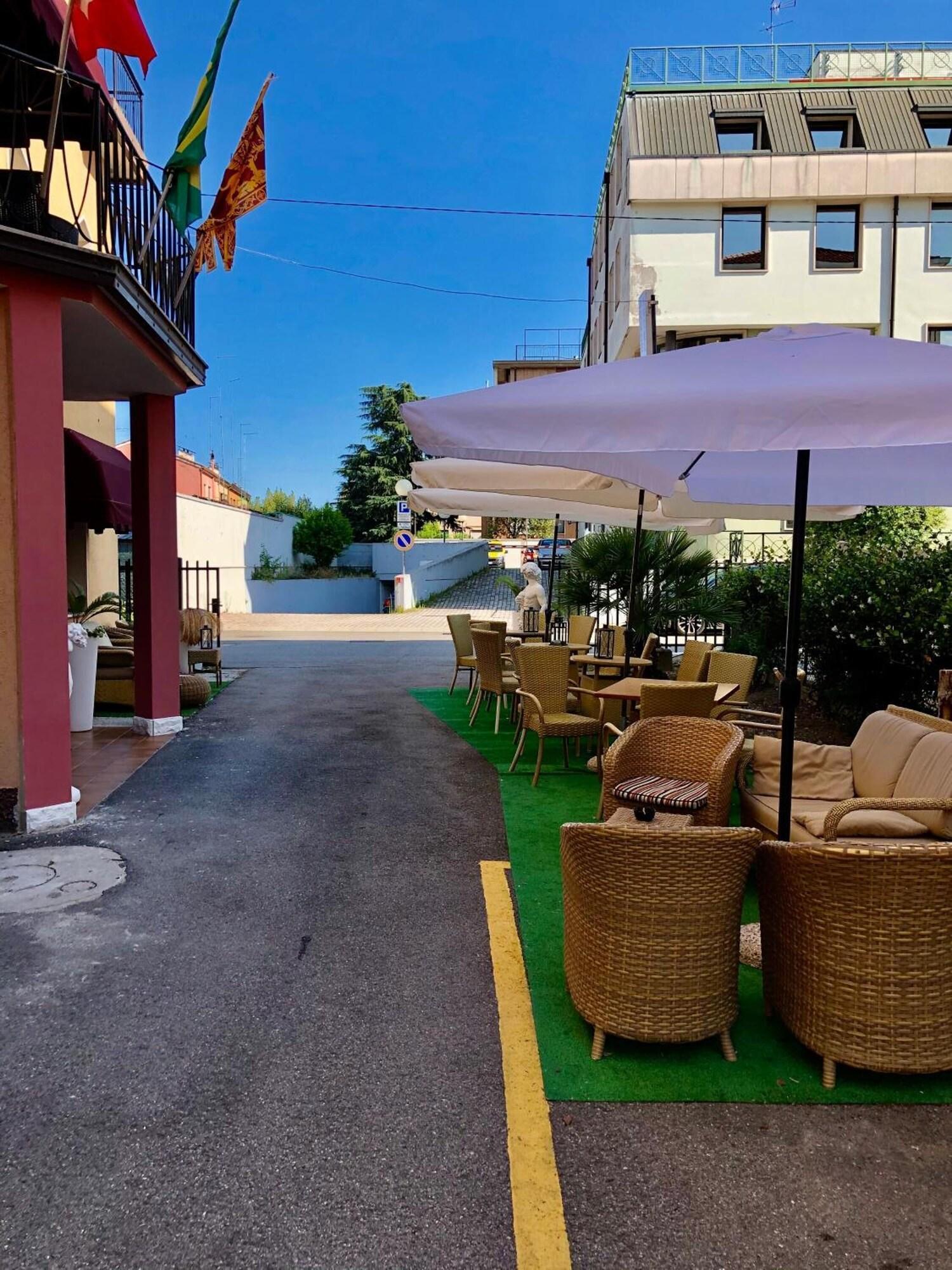 Vista Lobby Delle Rose
