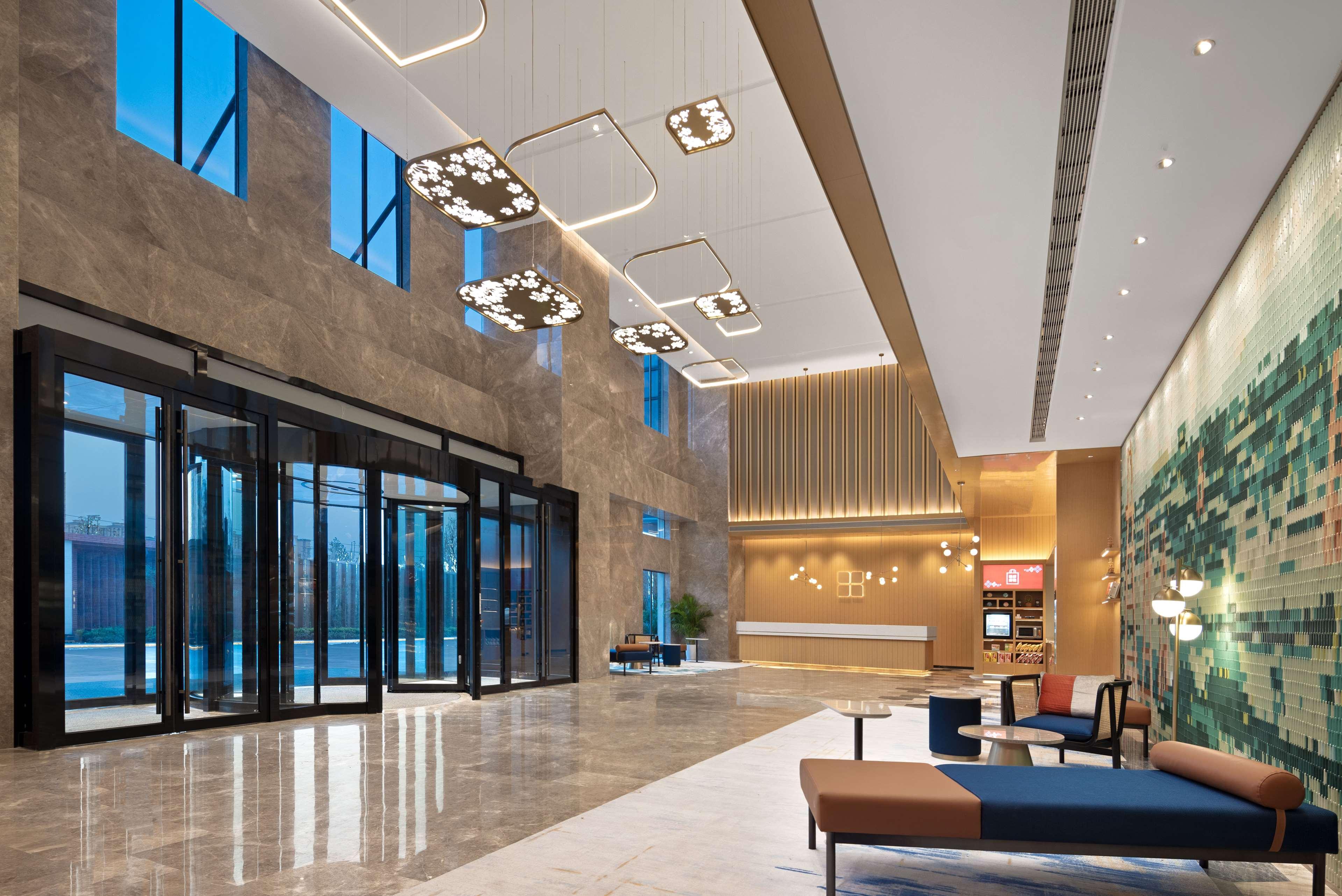 Vista Lobby Hilton Garden Inn Zigong High-Tech Zone