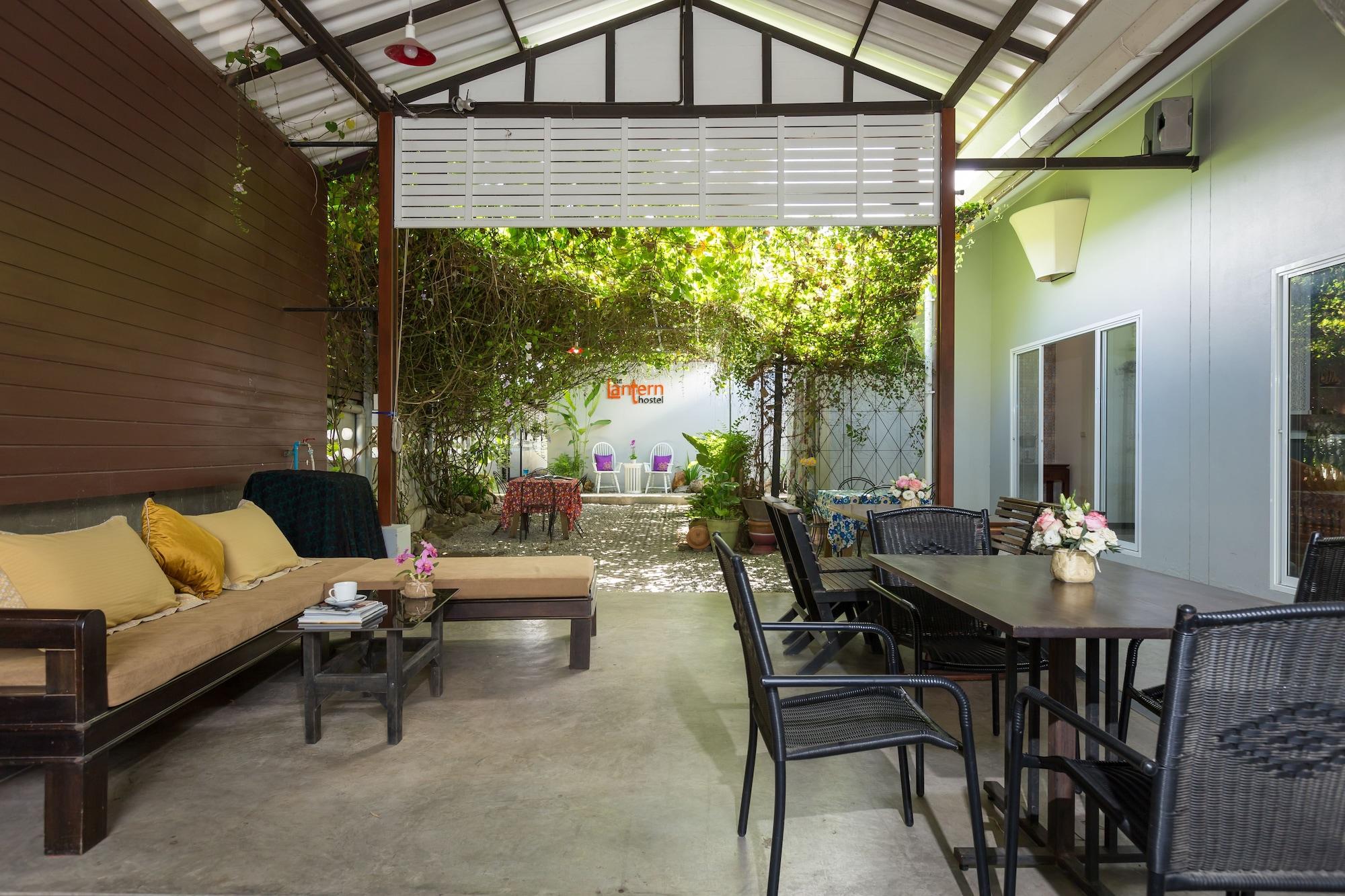 Restaurant The Lantern Hostel and SPA