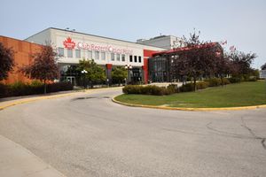 Alojamiento - Canad Inns Destination Centre Club Regent Casino Hotel