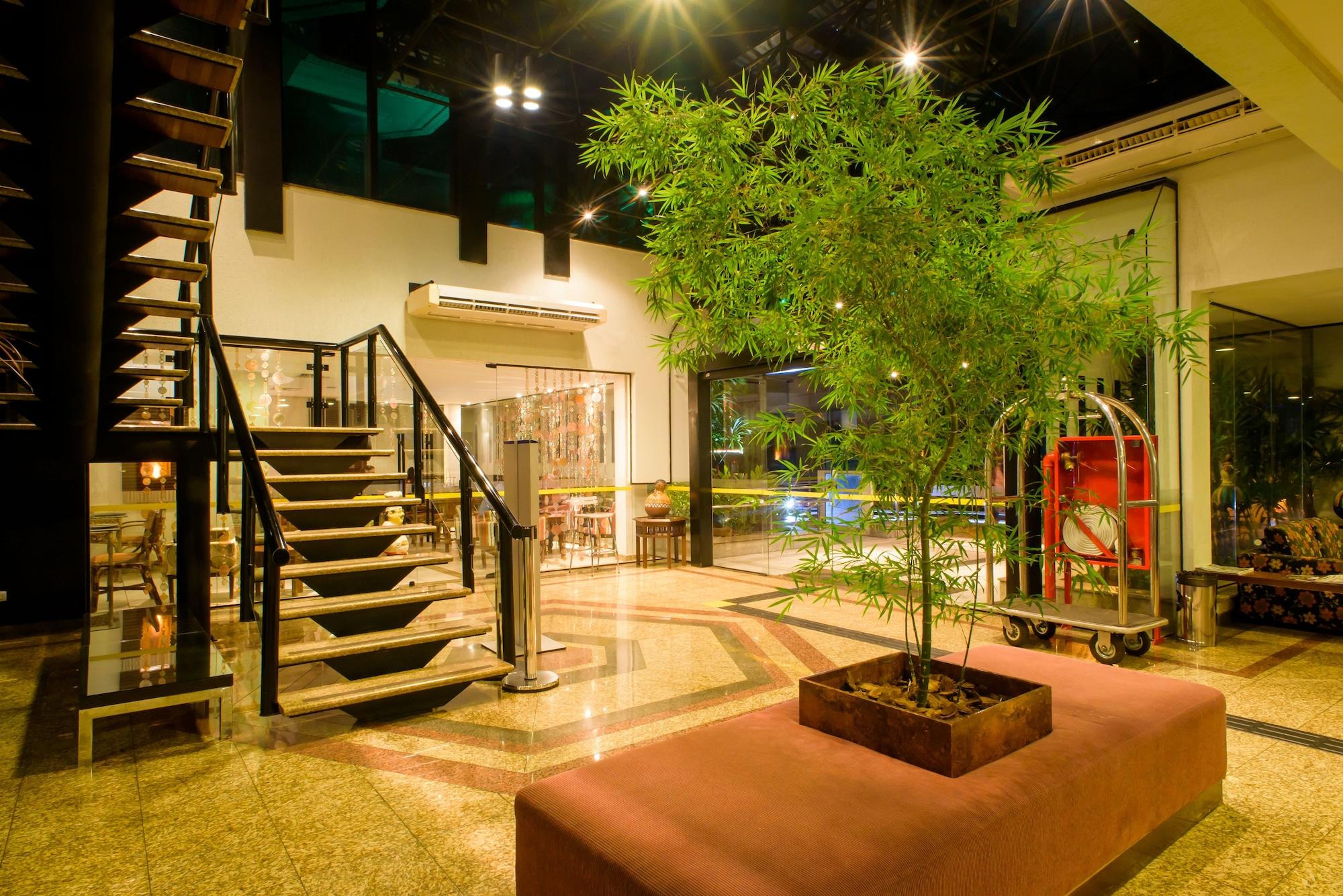 Vista Lobby Bahamas Suite Hotel