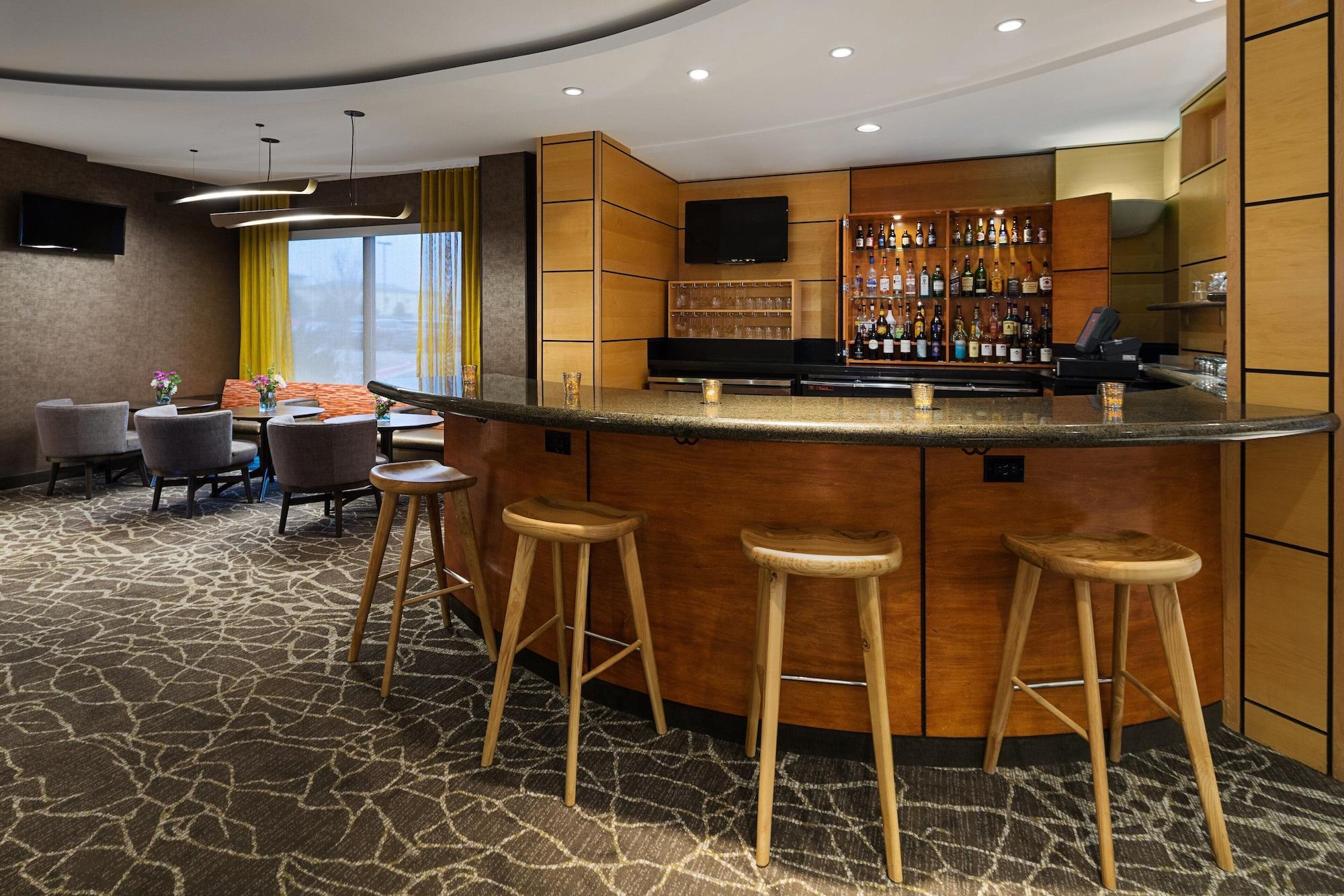 Vista Lobby SpringHill Suites by Marriott Denver Airport