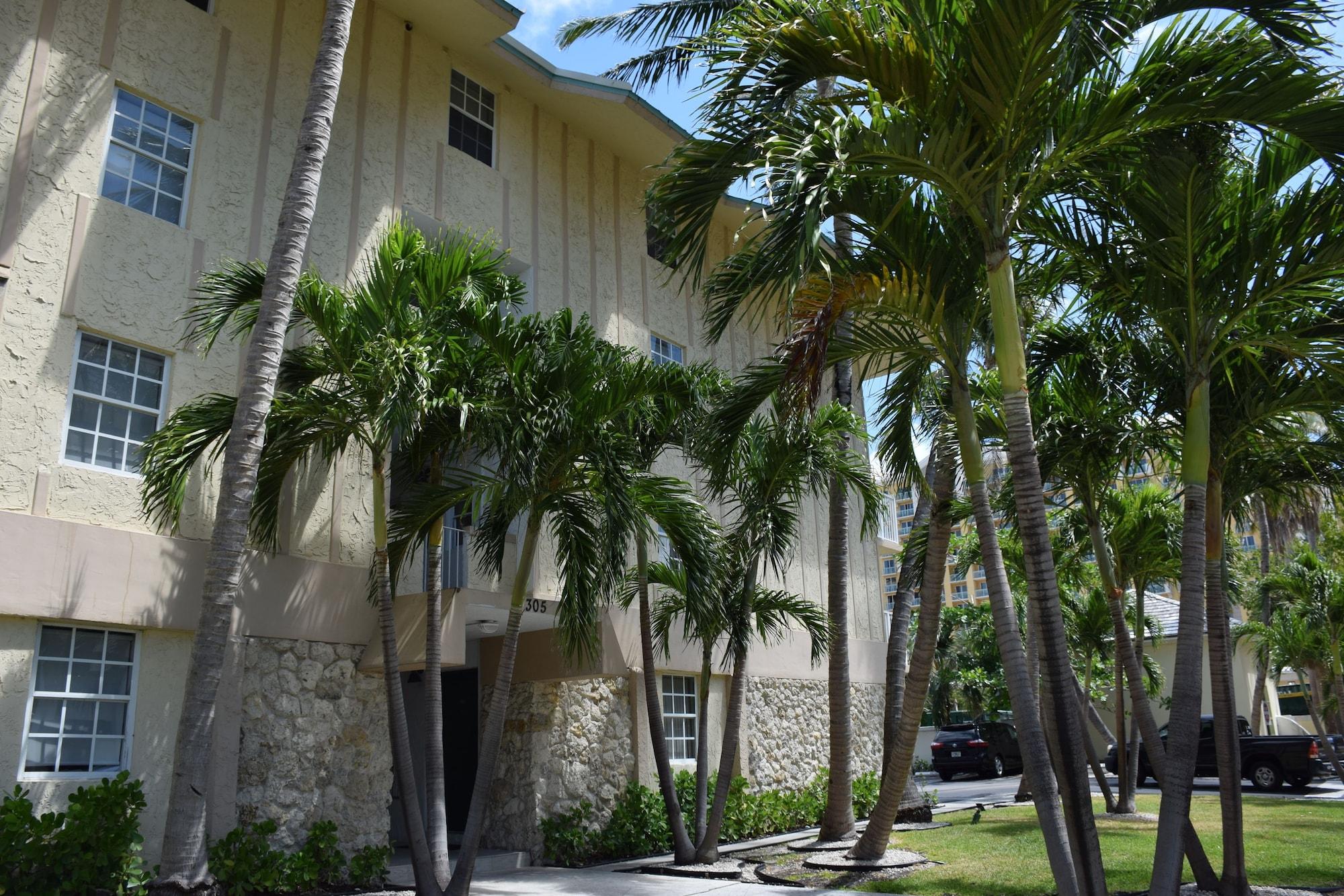 Vista Lobby Coral Reef at Key Biscayne