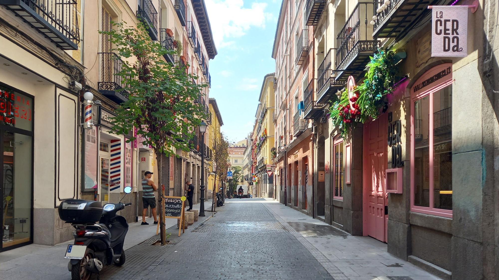 Vista Exterior Woohoo Rooms Chueca