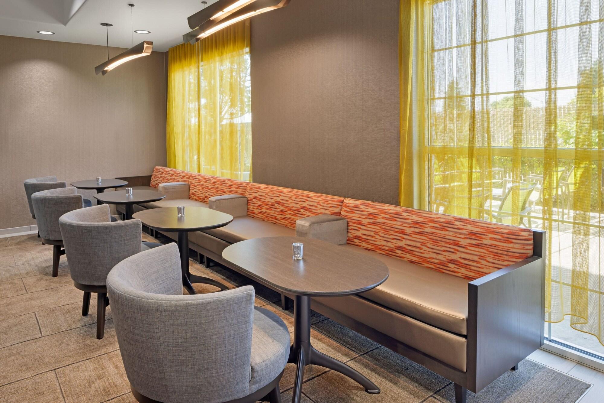 Restaurant SpringHill Suites by Marriott Turlock