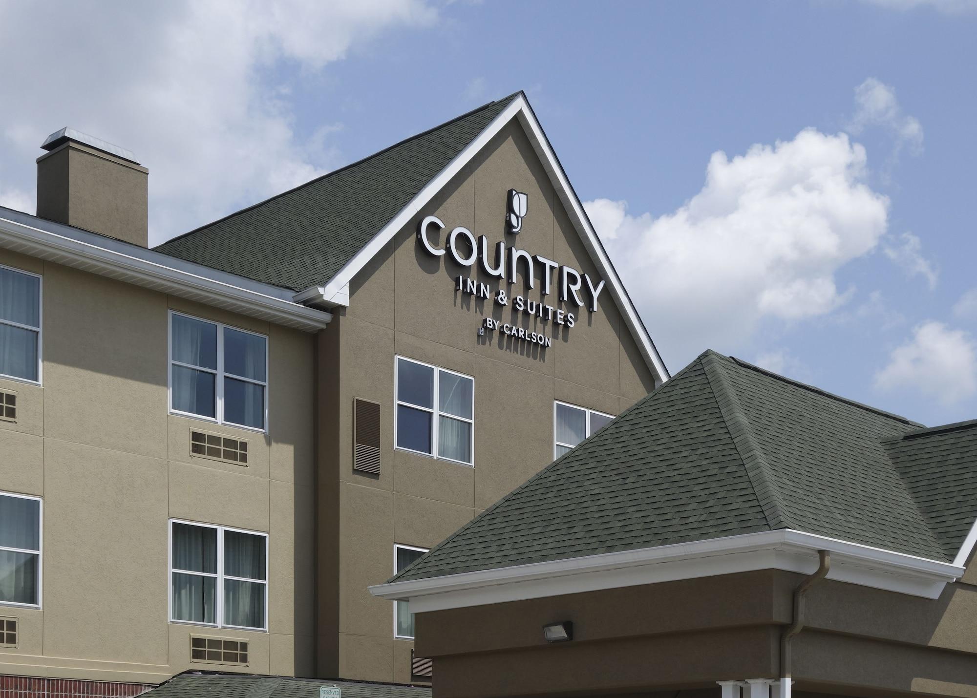 Vista Exterior Country Inn & Suites by Radisson, Washington, D.C. East - Capitol Heights, MD