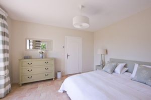 Alquiler Vacacional - Beautiful villa in gated Domaine in French Riviera, stunning views, heated pool