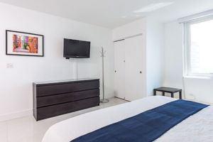 Alquiler Vacacional - Spacious 2 bedroom & 2 bathroom unit at the Roney Palace South Beach