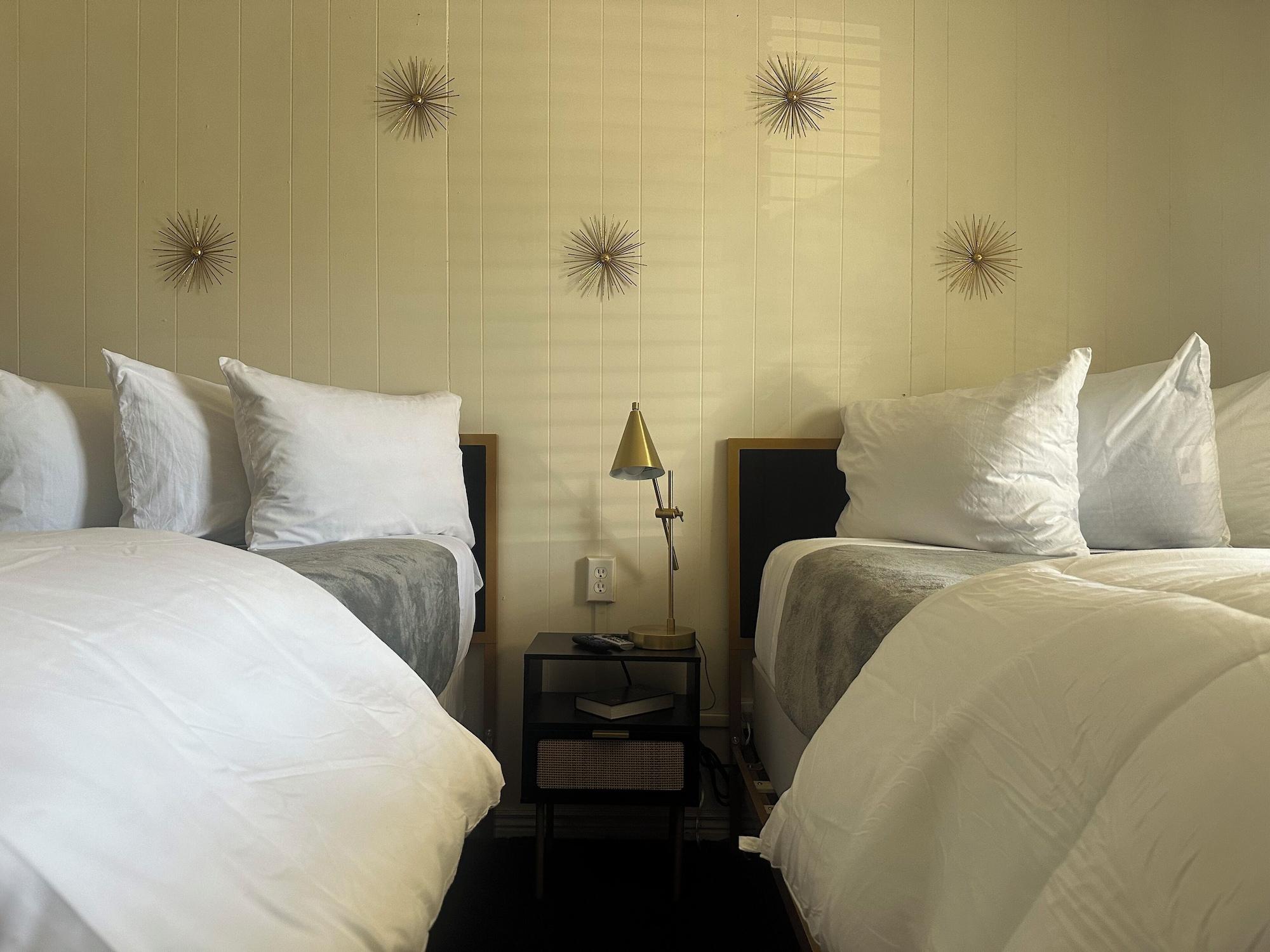 Varios Grand Central Motel