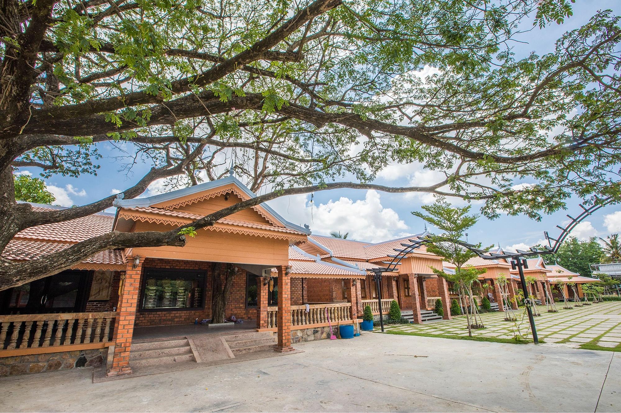 Vista Exterior Home Stone Resort