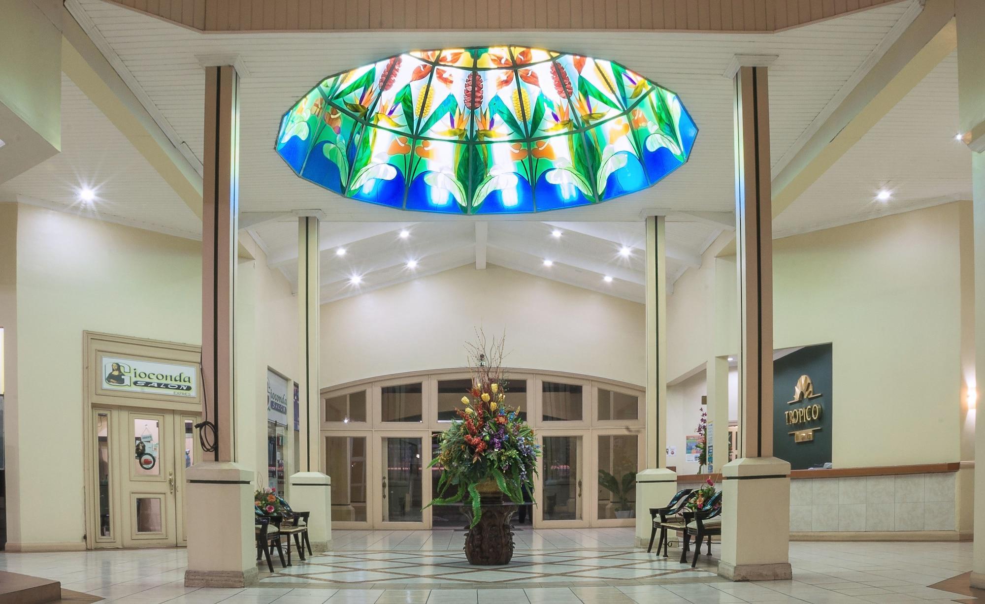 Vista Lobby Hotel Tropico Inn